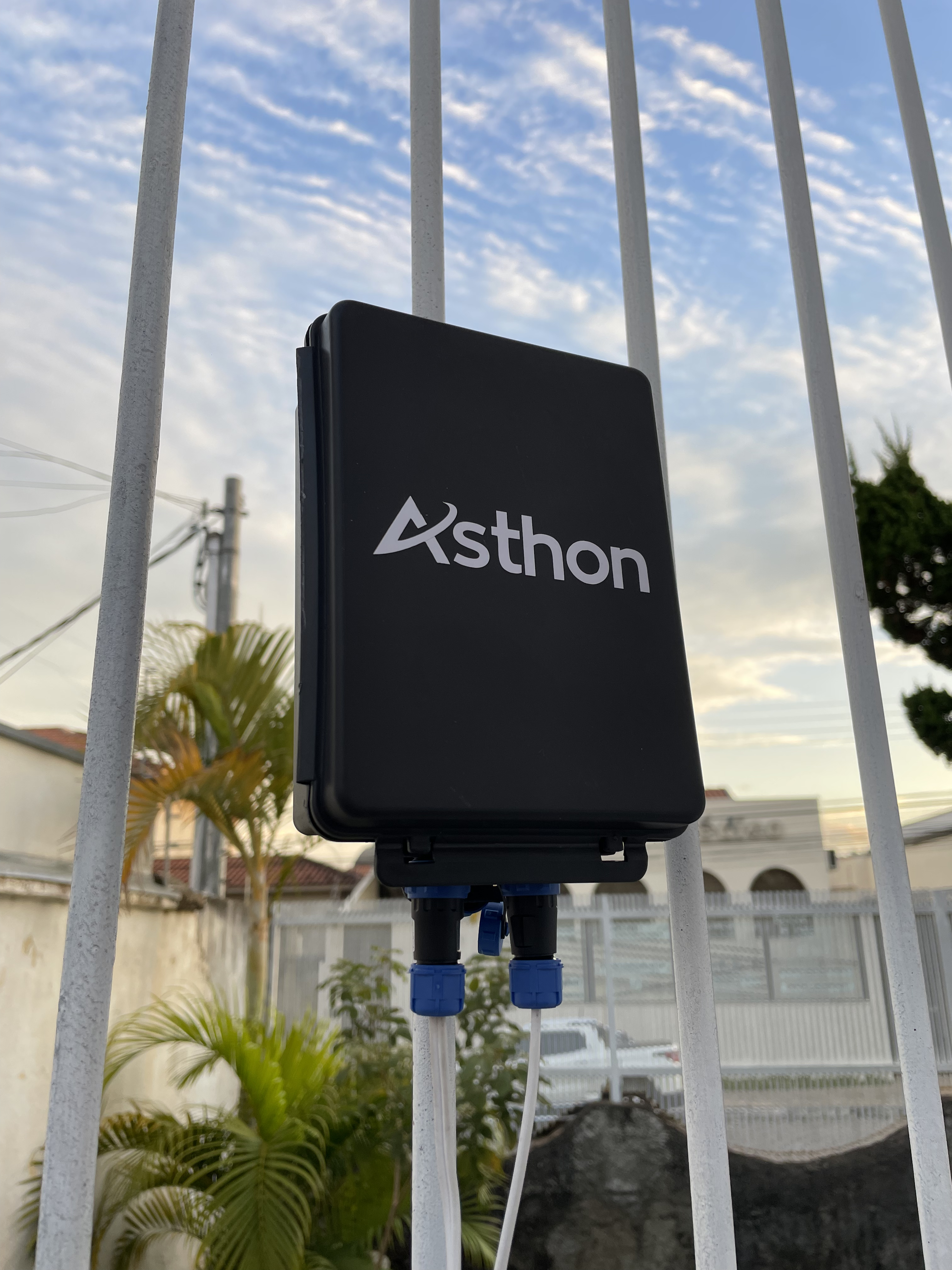 Estação Marlin - Design compacto com painel solar integrado